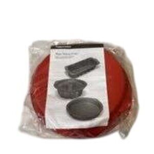 Tupperware Silicone 8" Round Cake Mold NEW